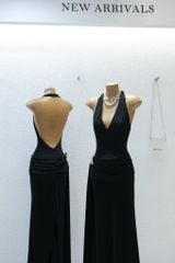 Đầm Yếm Hở Lưng Kèm Bướm