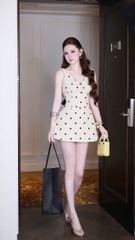 Đầm Trơn Kèm Charm Nơ Sau