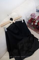 Đầm Lụa Tầng Khoét Kèm Bướm