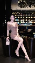Đầm Thun Lưới Yếm Nút Vàng