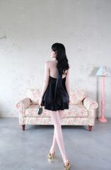 Đầm Lụa Tầng Khoét Kèm Bướm