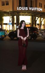 Đầm Ren Đuôi Cá Hở Lưng