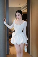 Đầm Ren Cổ U Đính Bông