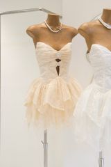 Đầm Cúp Thêu Hoa Đính Cườm