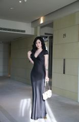 Đầm Lụa Suông Cổ V