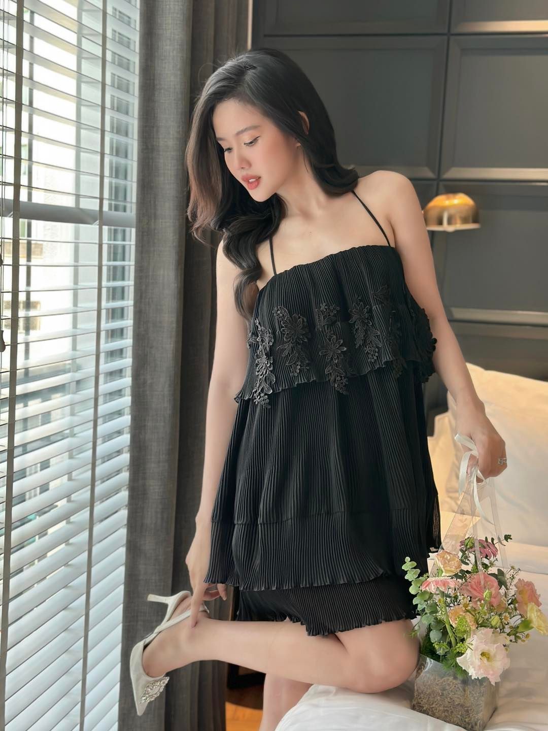 Đầm 2S Li Tầng Đính Nơ Lưng