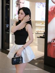 Áo Thun 2S Đính Hoa Nhỏ