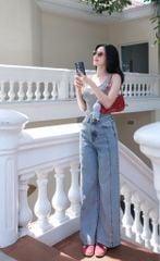 Áo Thun Cổ U Thêu Chữ