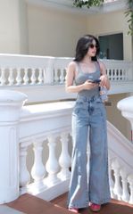 Áo Thun Cổ U Thêu Chữ