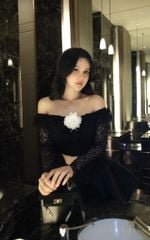 Set Ren Bẹt Vai Cột Nơ Kèm Hoa
