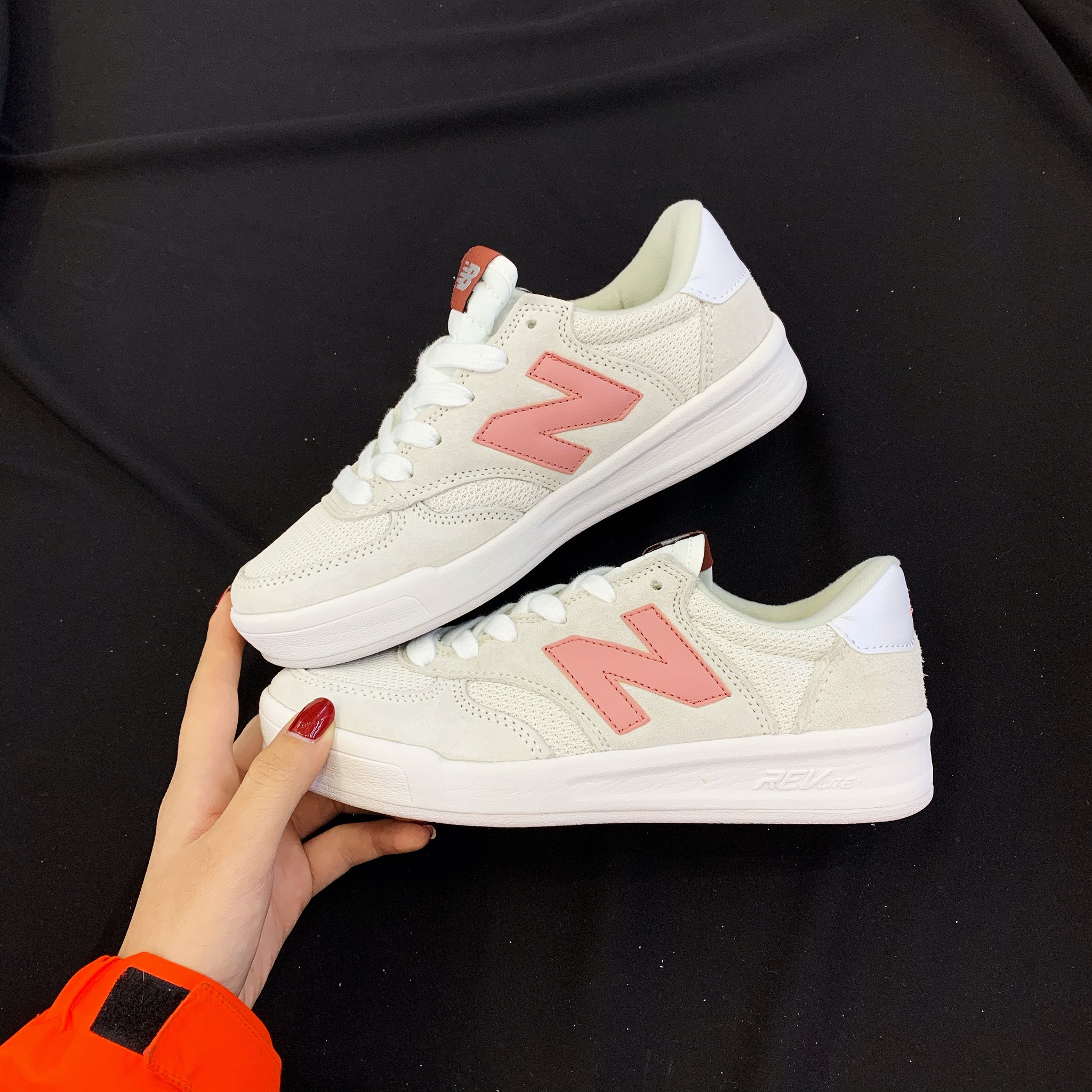 nb 300