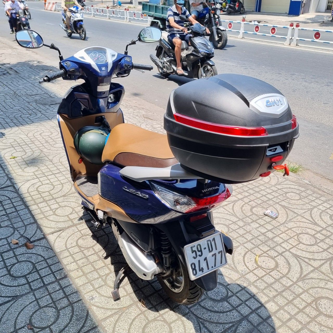  Honda Lead gắn thùng GIVI B270N 