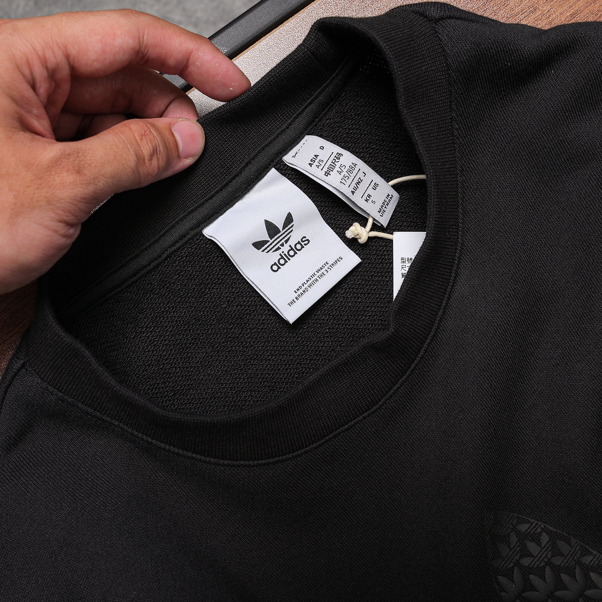  ÁO Adidas MONOGRAM GRAPHIC - HZ4159 