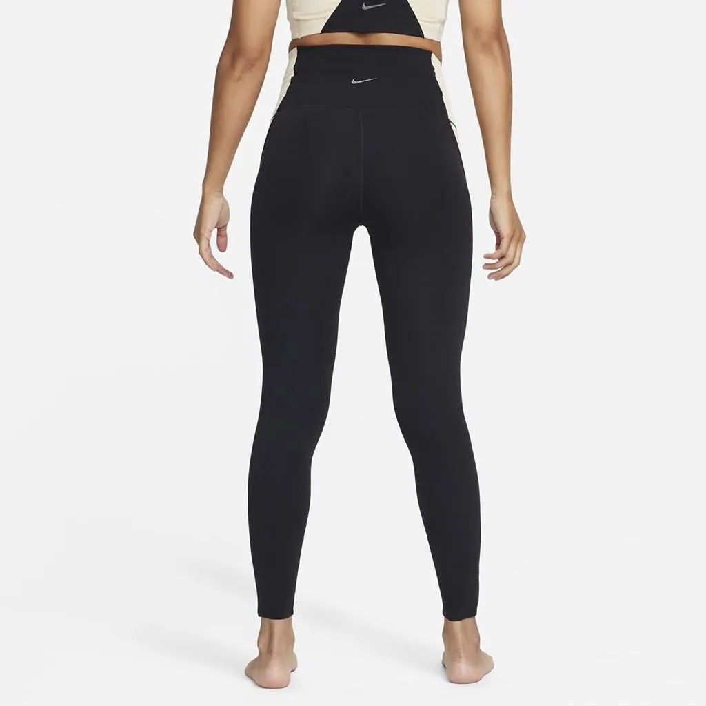  Legging Nike Yoga Dri-FIT Luxe Feminina 