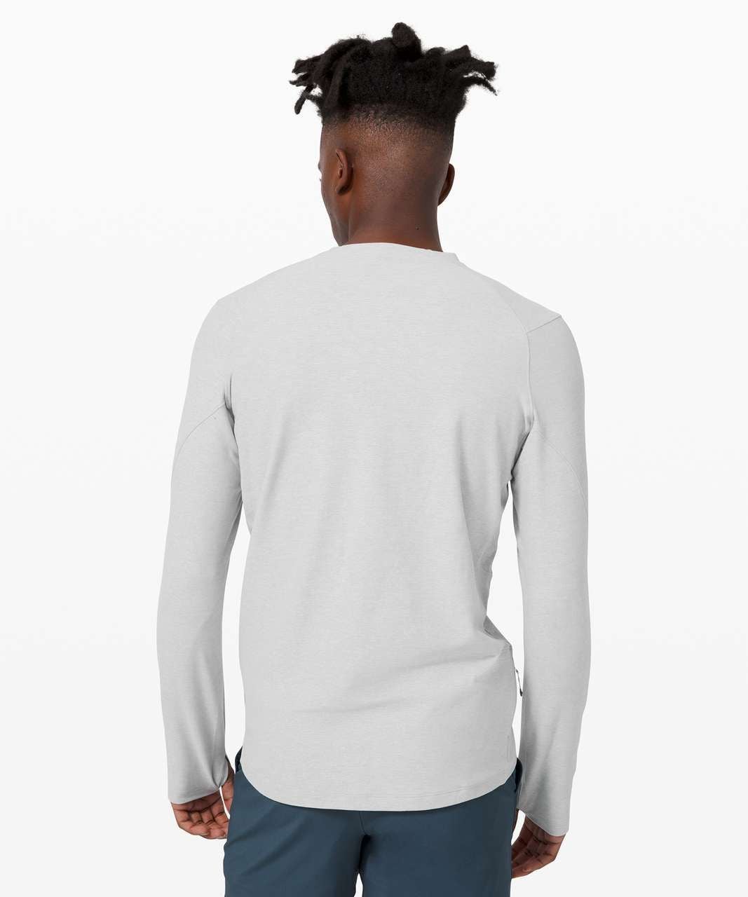 Áo Lululemon Surge Warm Long-Sleeve Crew 