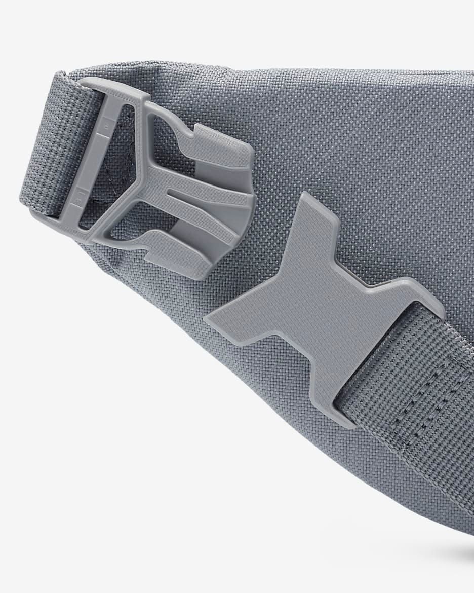  Túi Nike Sportswear Heritage Hip DB0488-084 