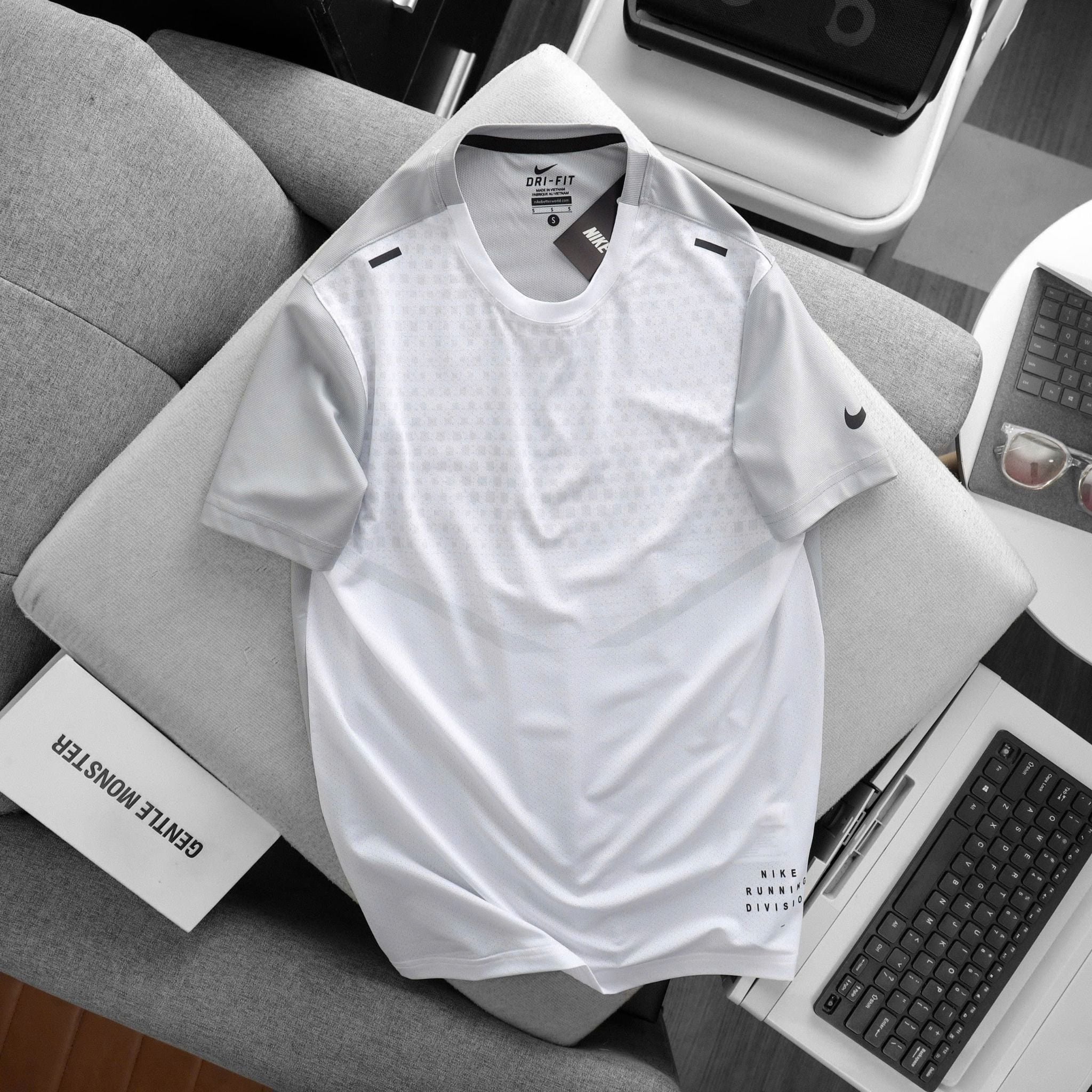  Áo Nike Running 2025 
