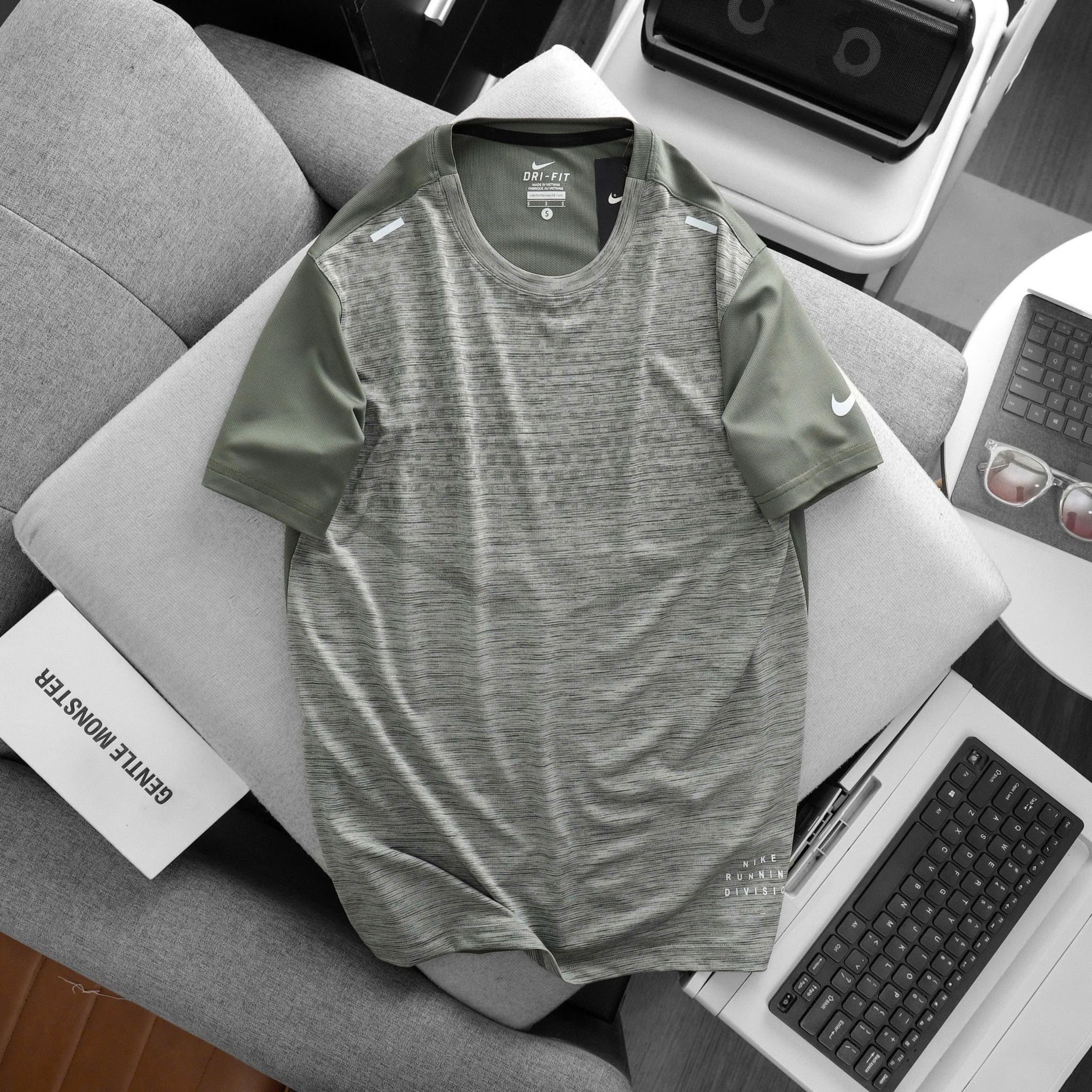  Áo Nike Running 2025 