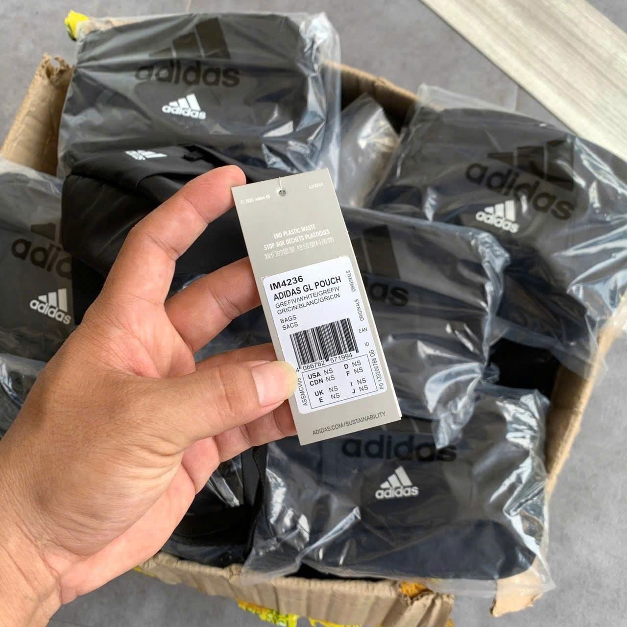  Túi Chéo Adidas Glow Pouch IM4236 