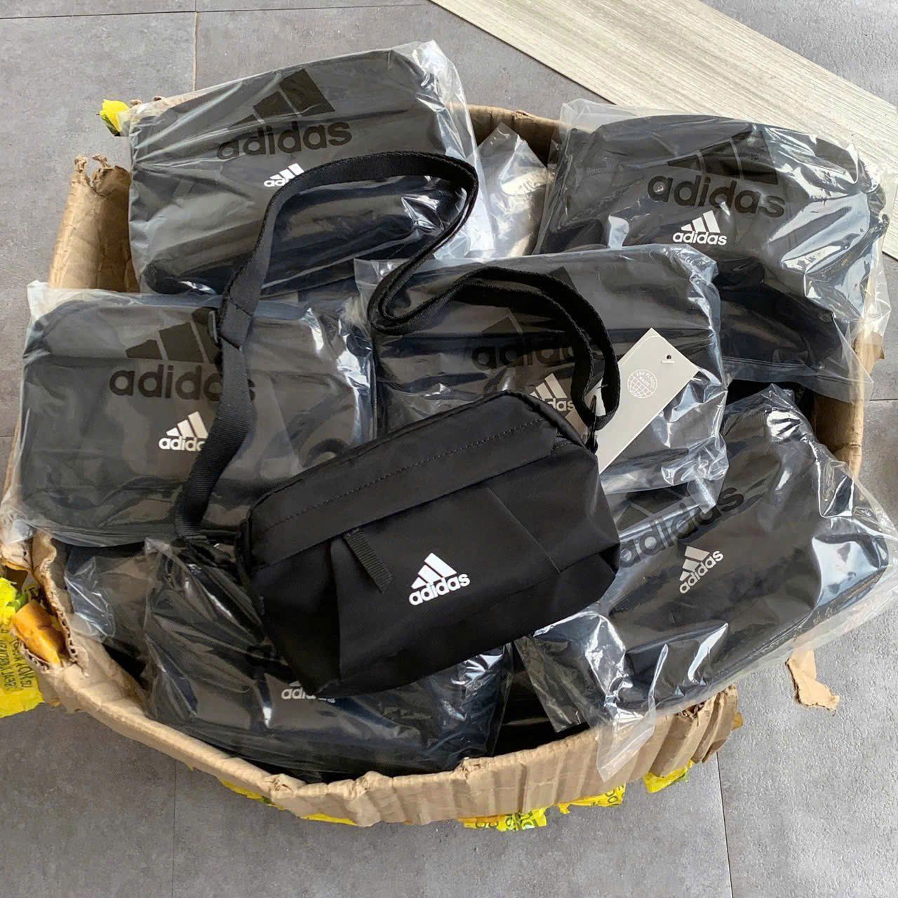  Túi Chéo Adidas Glow Pouch IM4236 