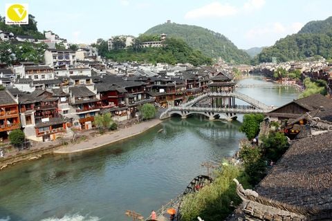 Đà Nẵng - Phượng Hoàng Cổ Trấn - Trương Gia Giới_VJ_6N5Đ