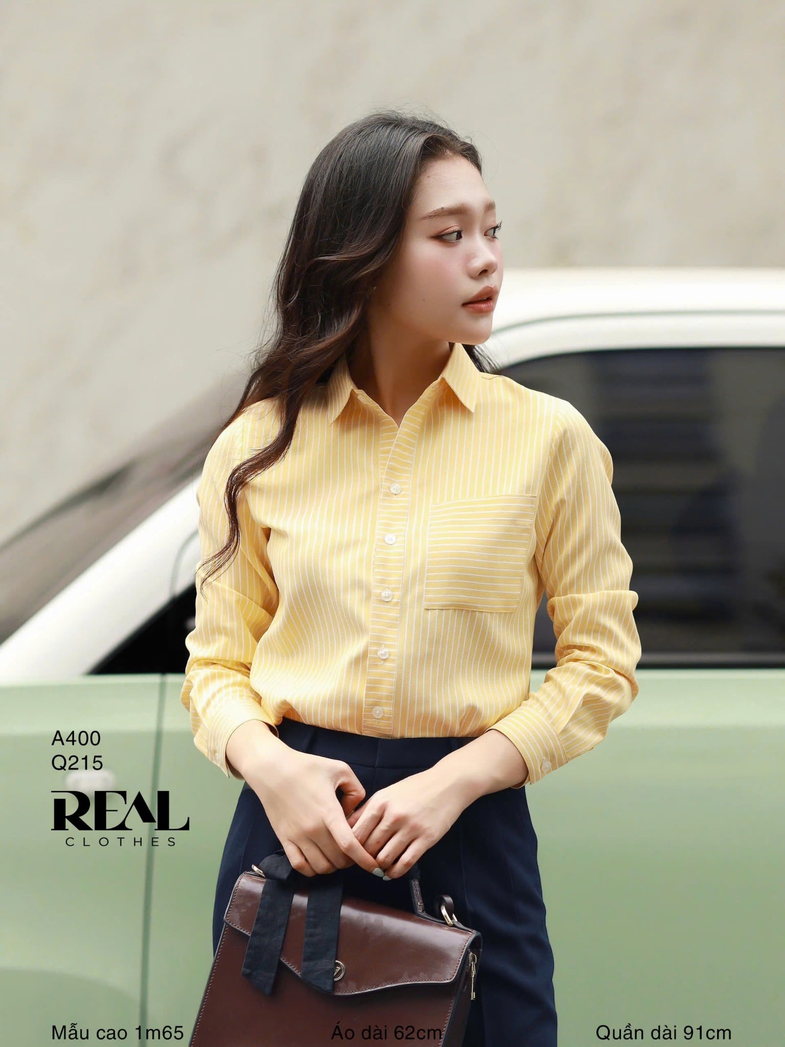 Sơ mi túi sọc vàng