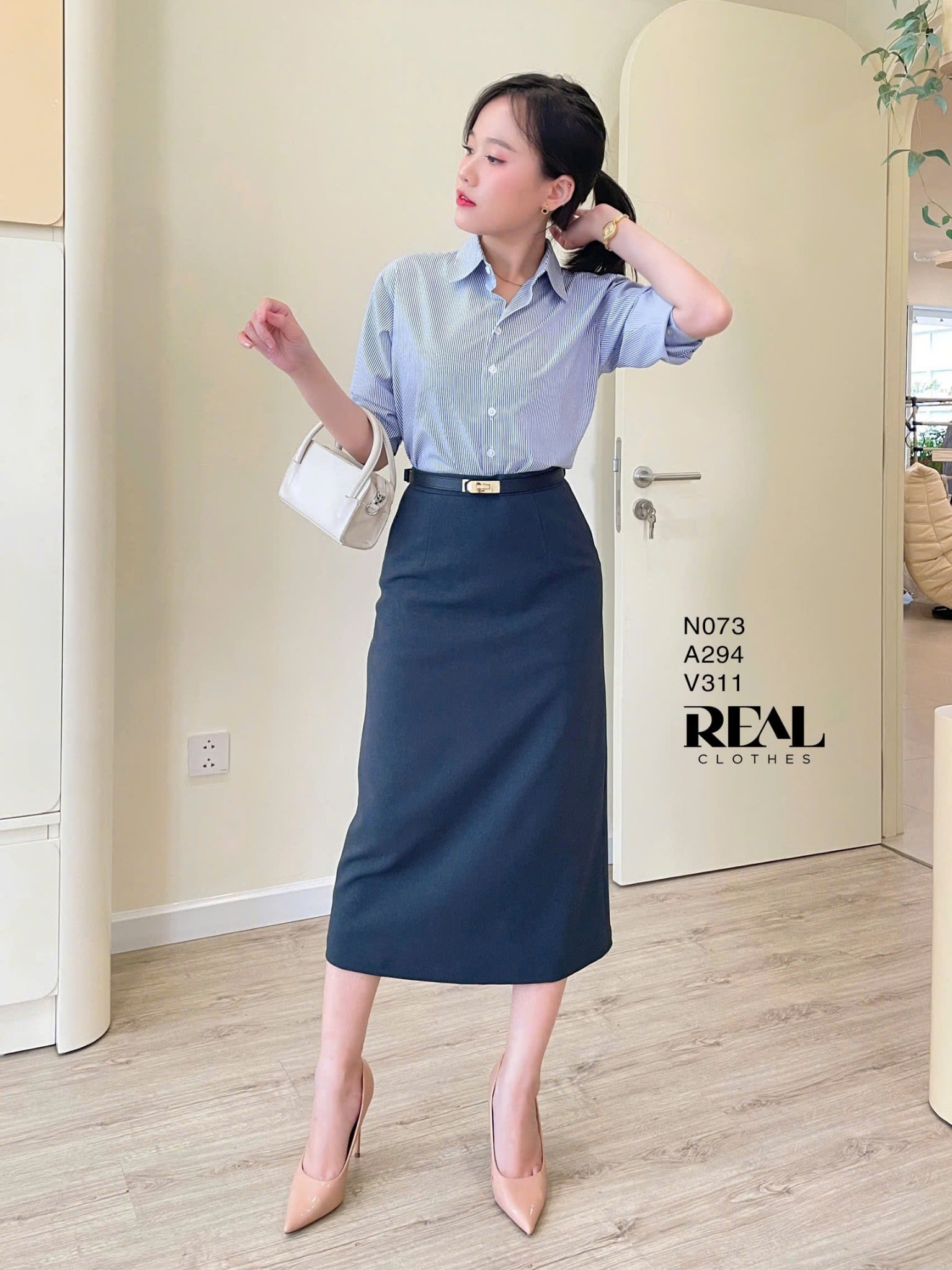 Sơ mi form rộng sọc xanh SALE