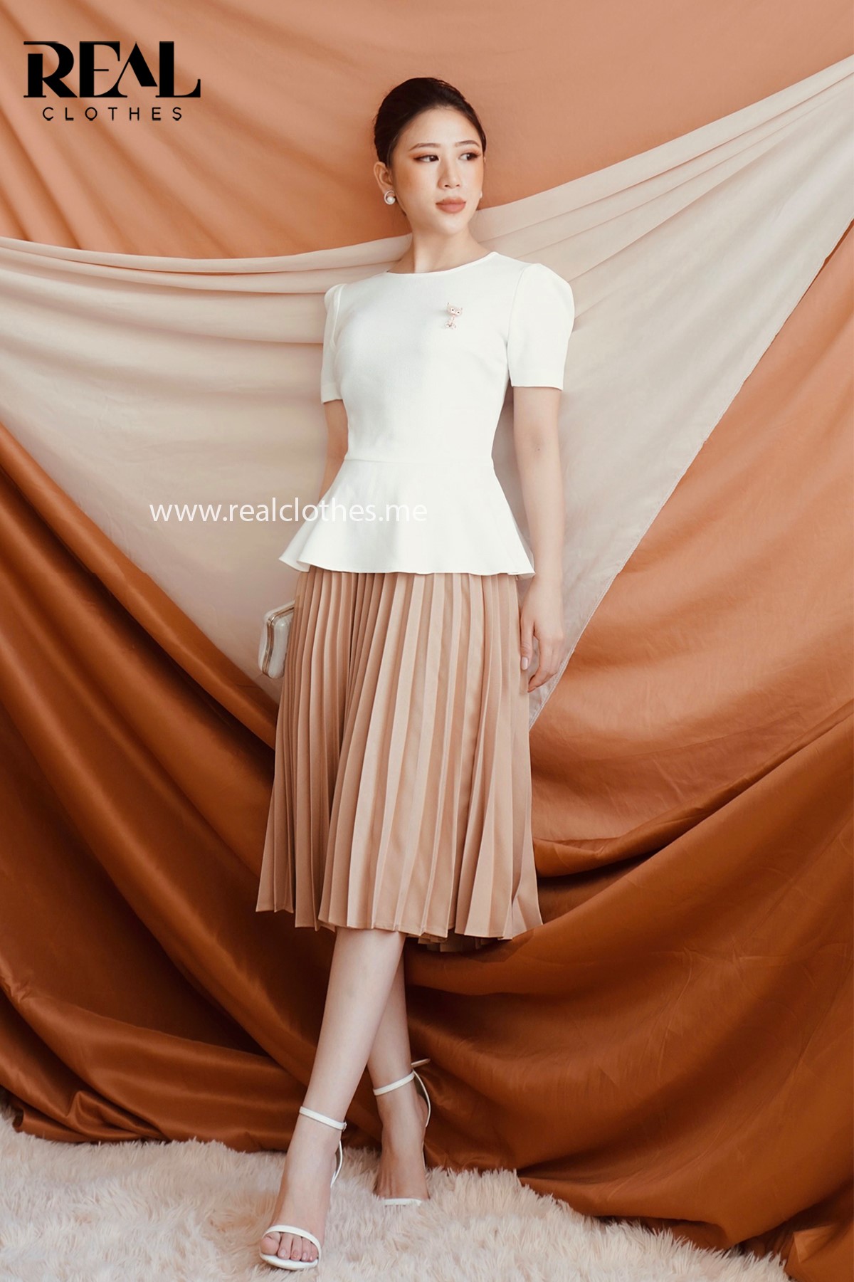 Váy rẻ quạt nude (kèm belt) FINAL SALE