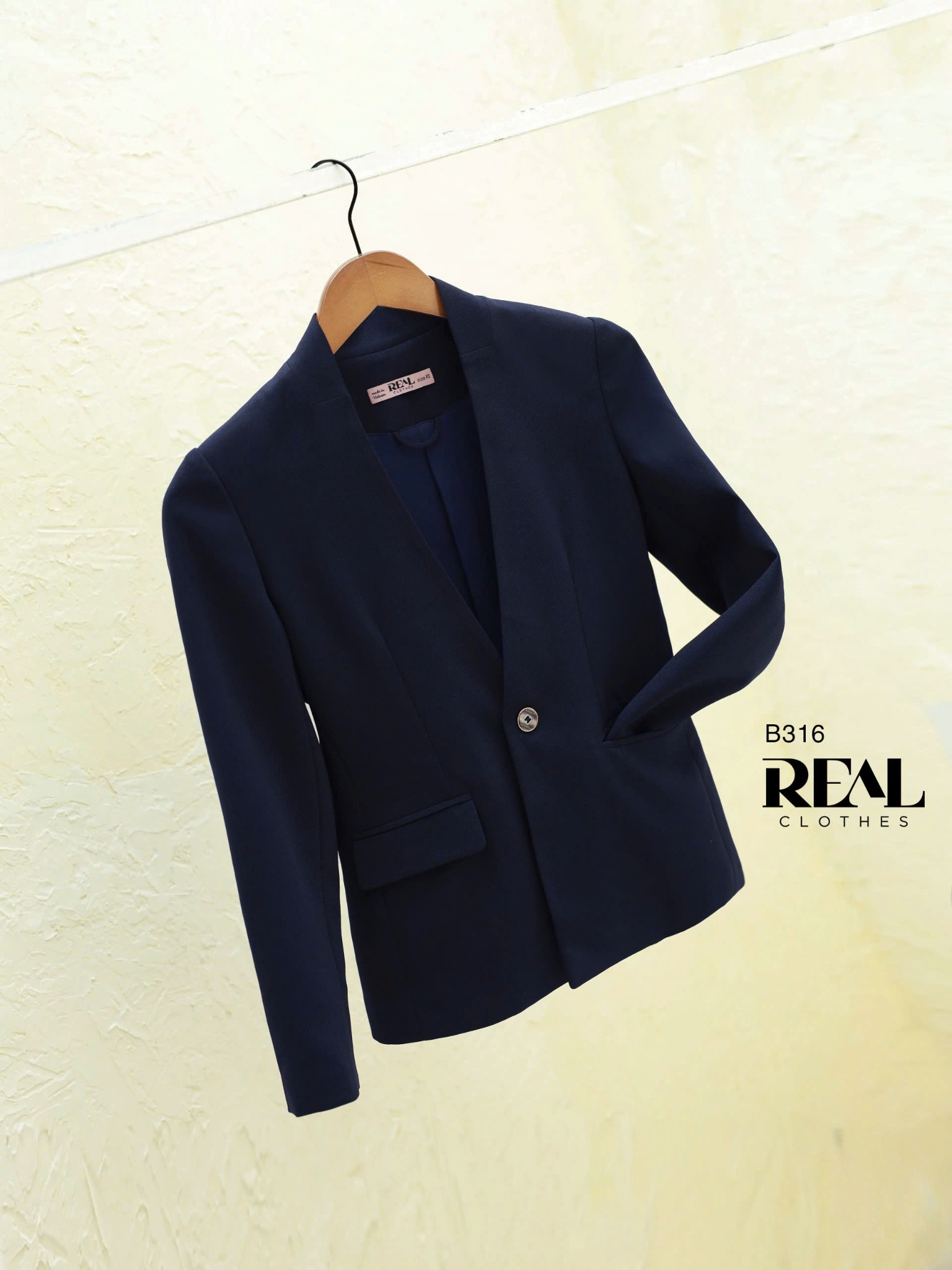 Blazer cổ tim xanh đen SALE - size XS