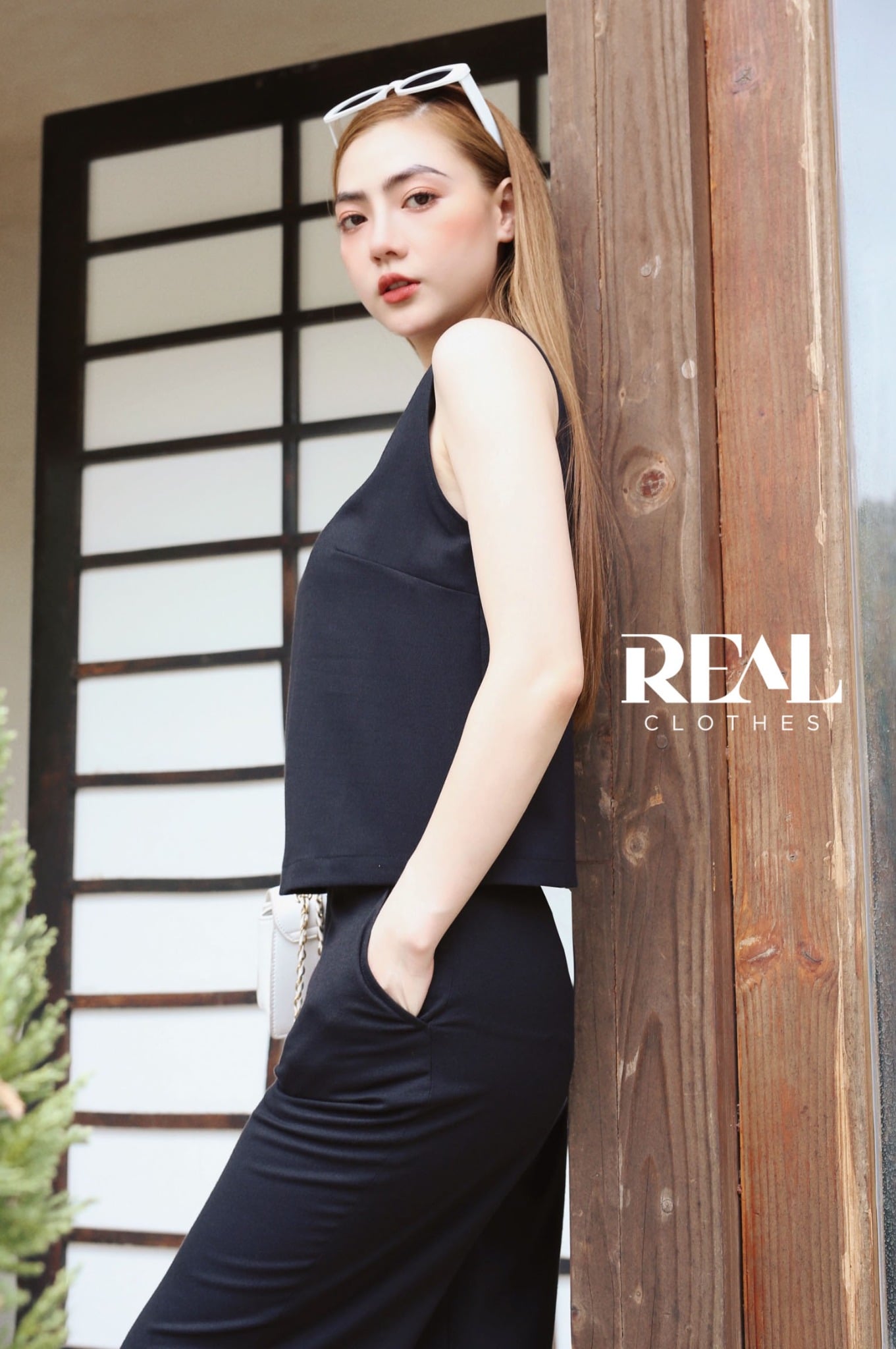 Quần suông linen đen