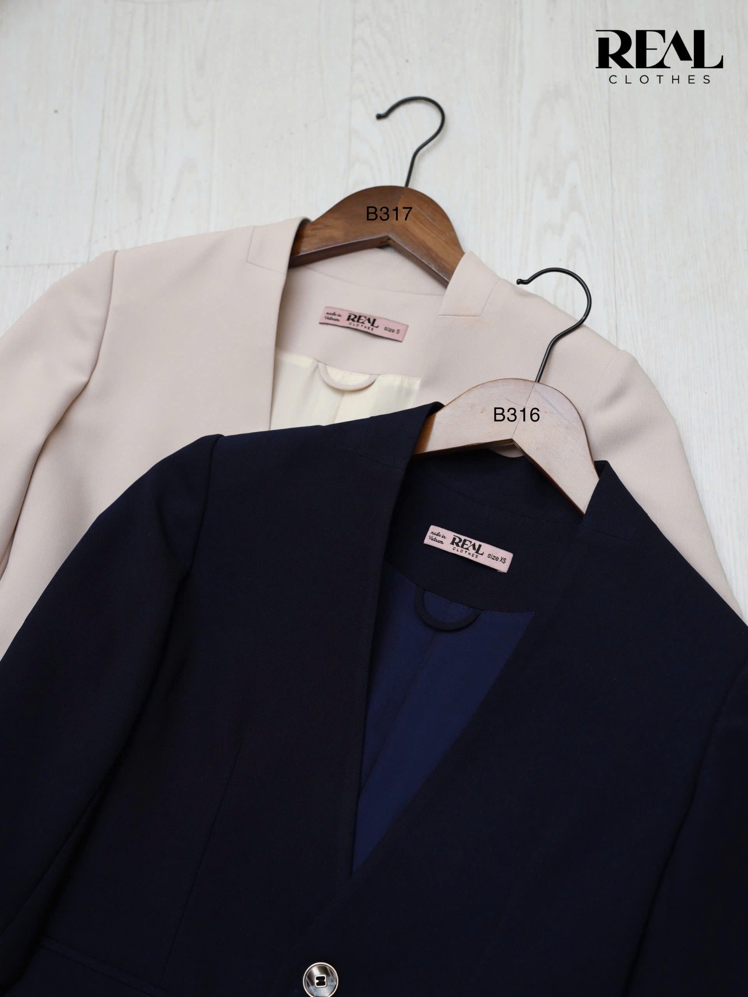 Blazer cổ tim xanh đen SALE - size XS