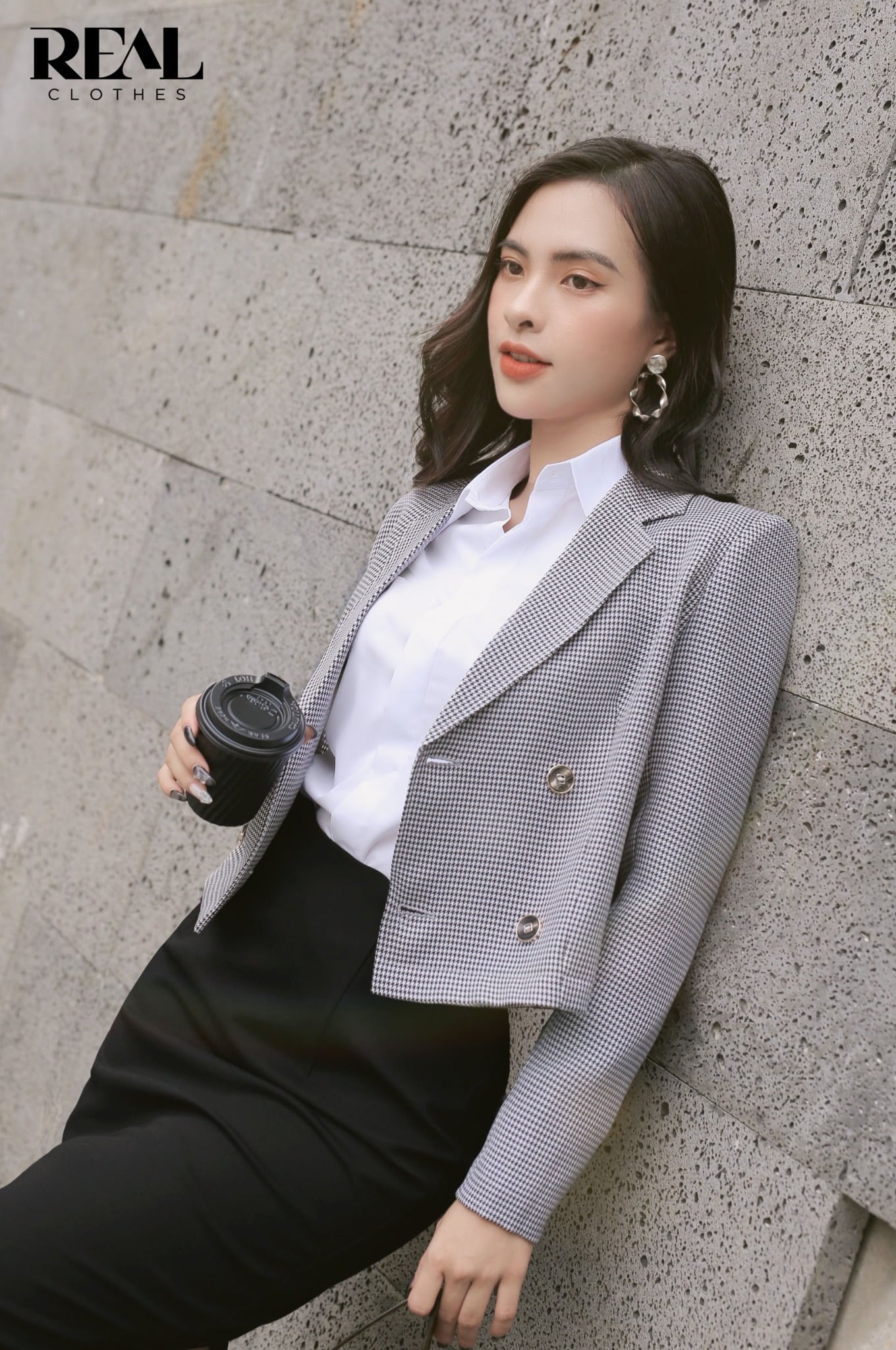 Blazer Lisa zigzag đen SALE