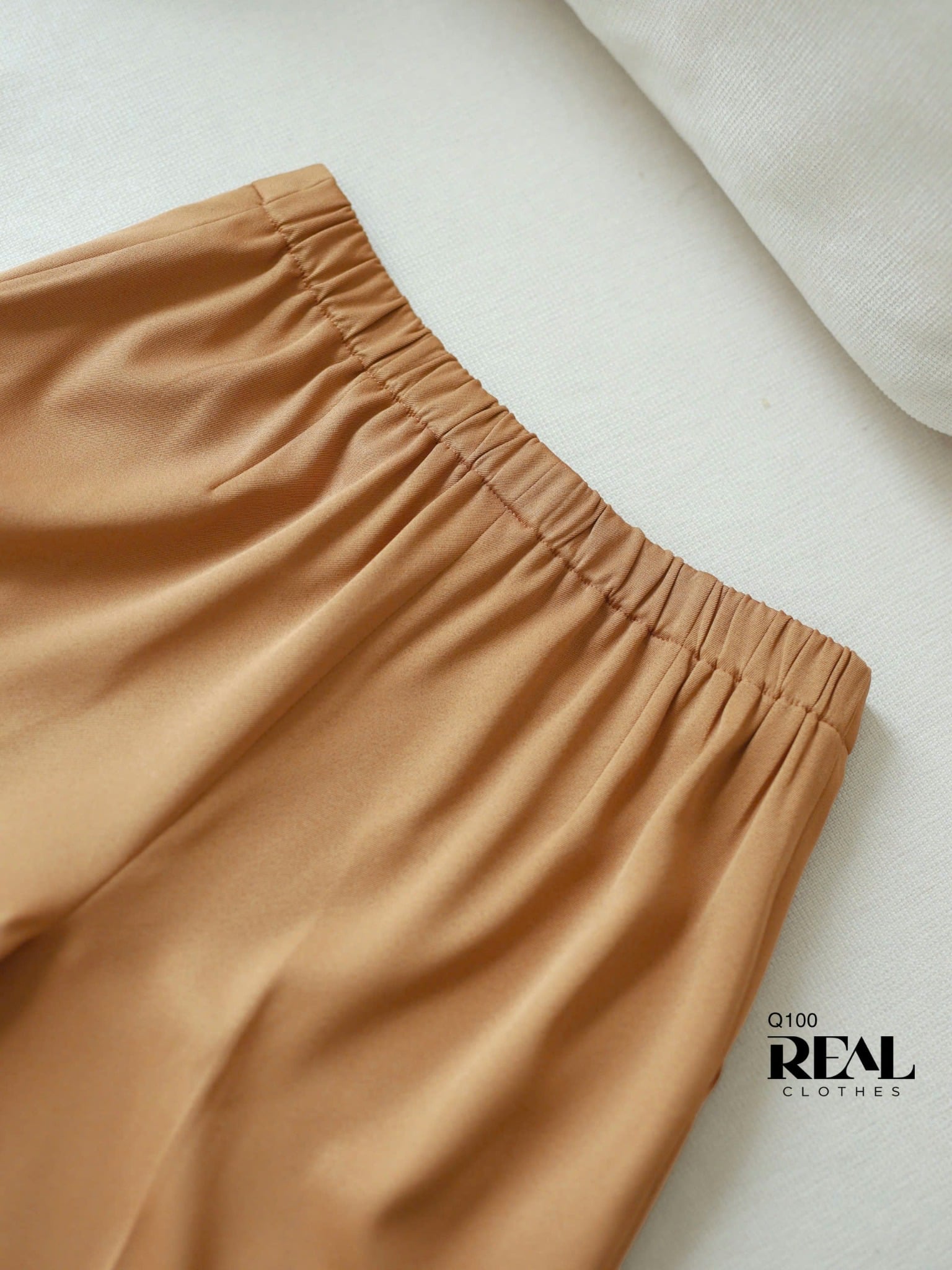 Quần lưng thun suông da bò