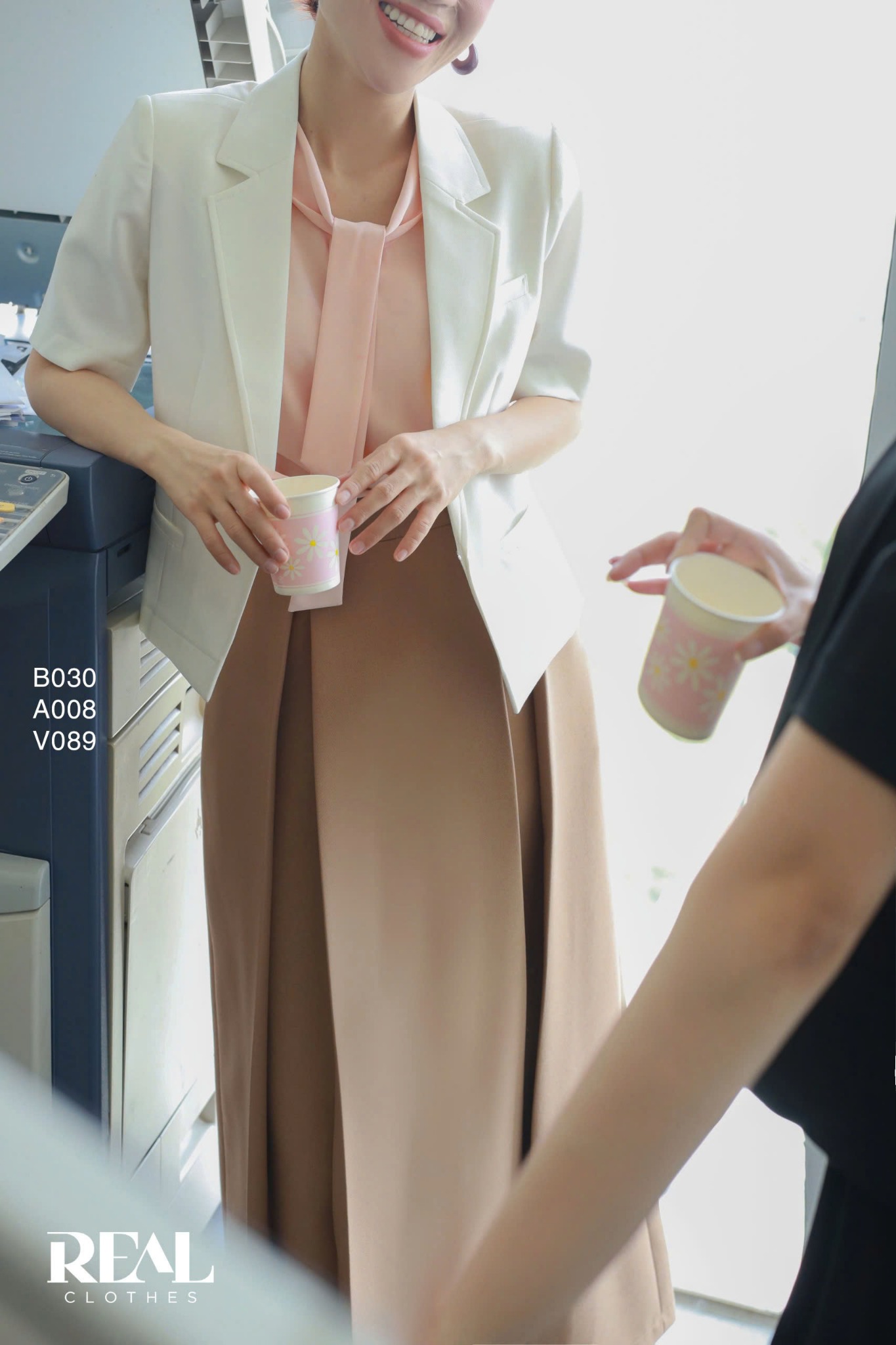 Blazer tay ngắn trắng