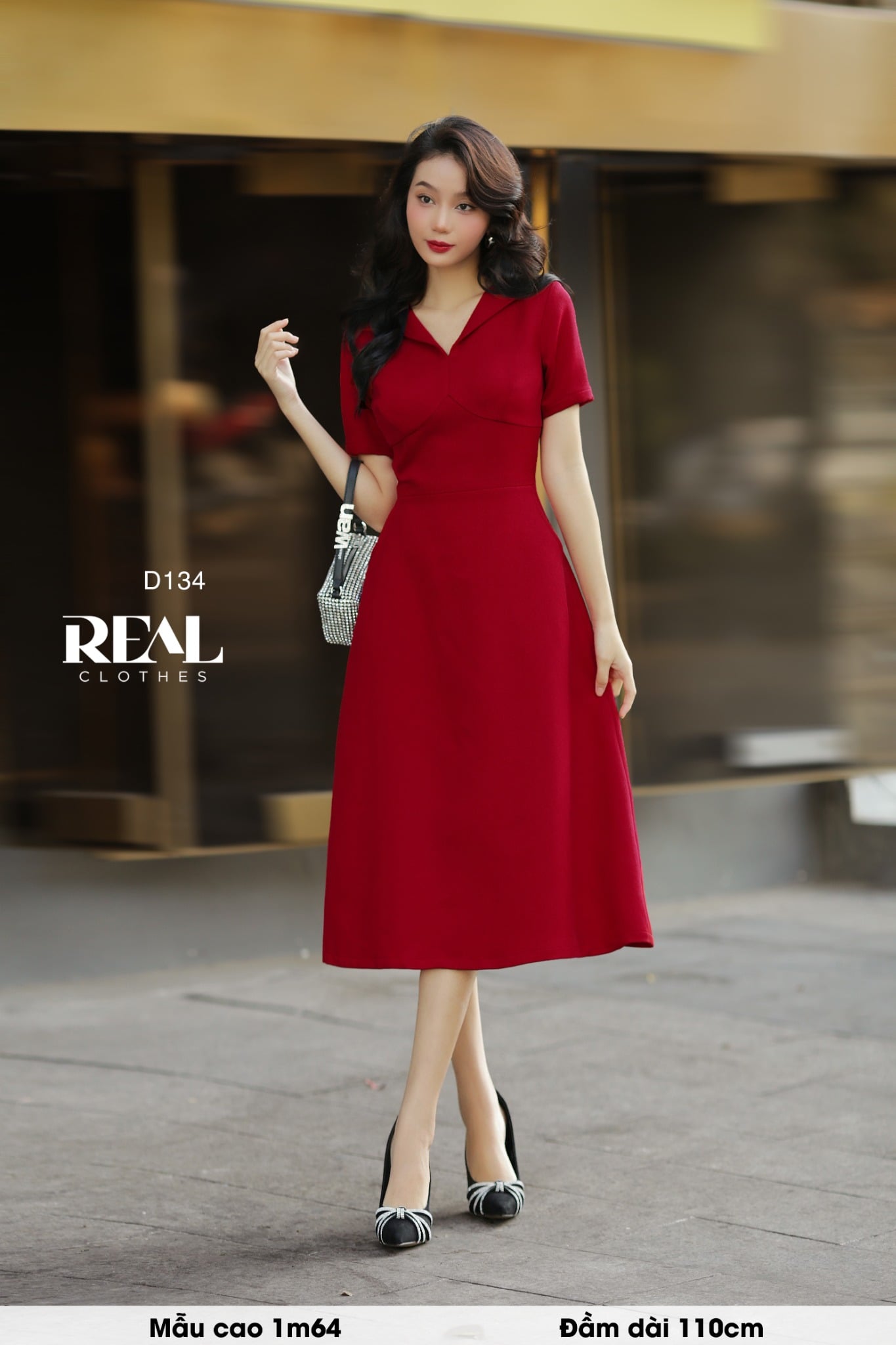 Đầm cúp ngực midi đỏ