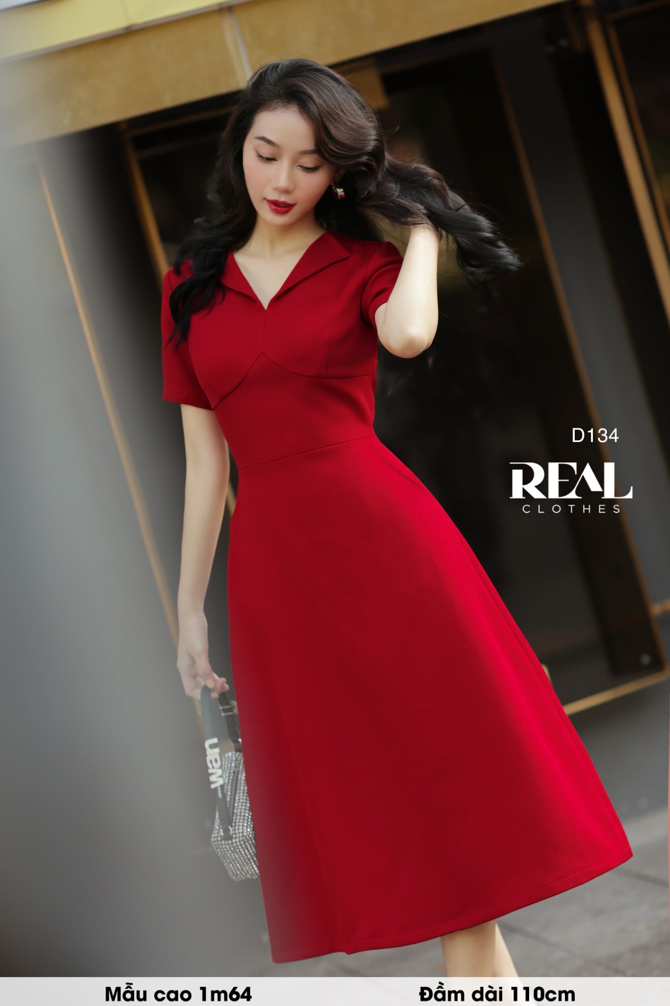 Đầm cúp ngực midi đỏ