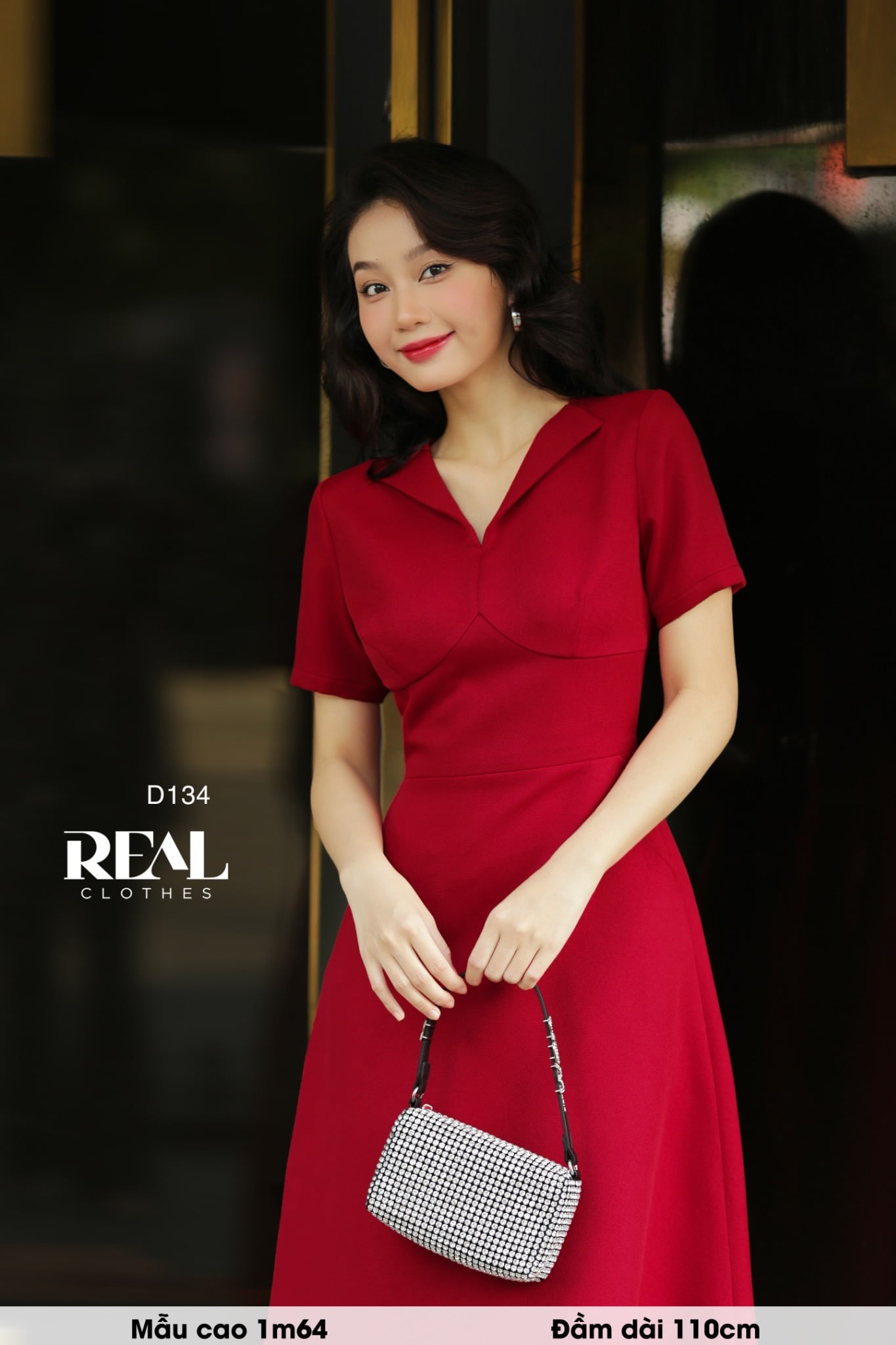 Đầm cúp ngực midi đỏ