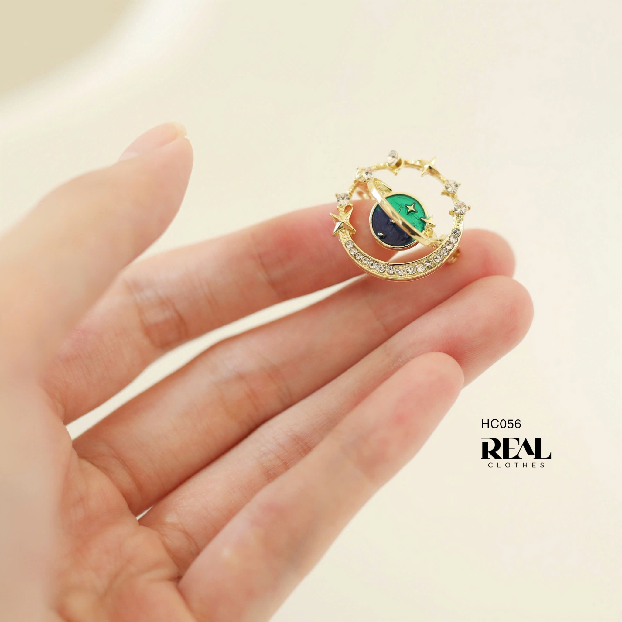 Cài áo hành tinh xanh