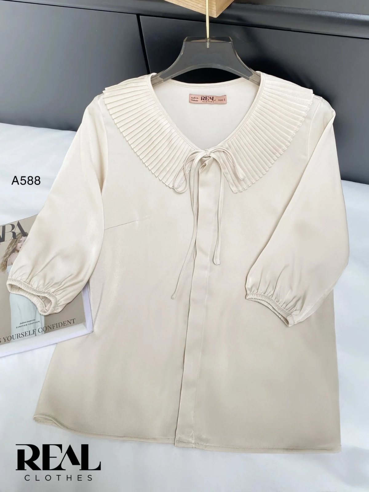 Áo cổ xếp nude FINAL SALE