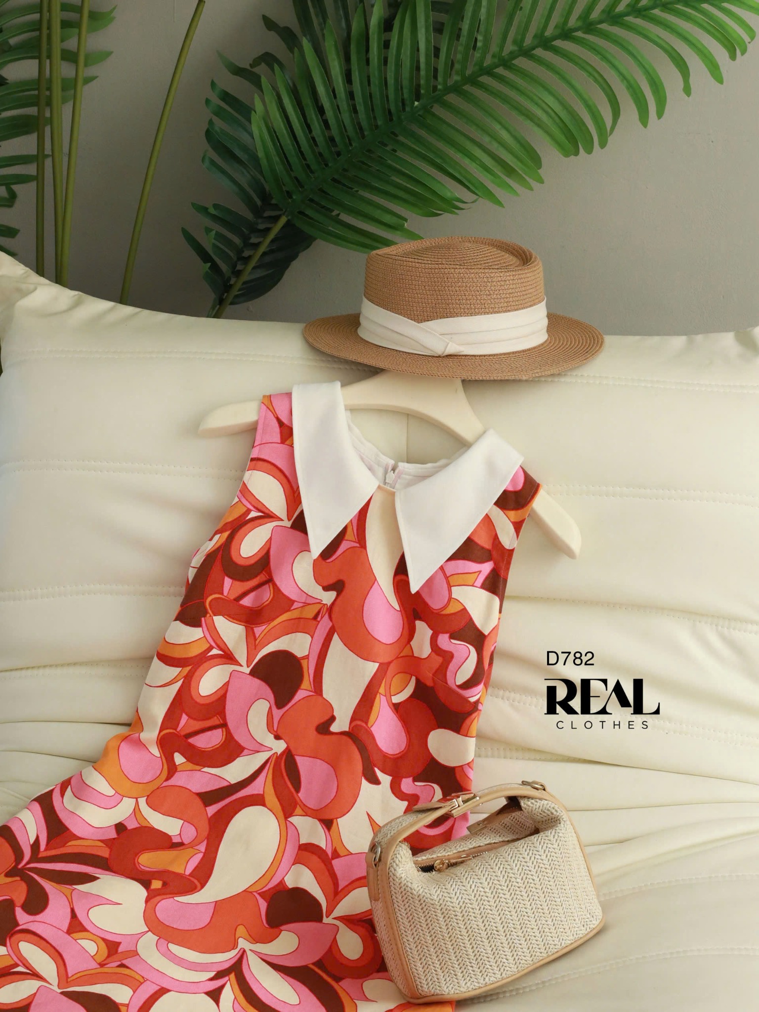 Đầm suông họa tiết hồng cổ lá sen