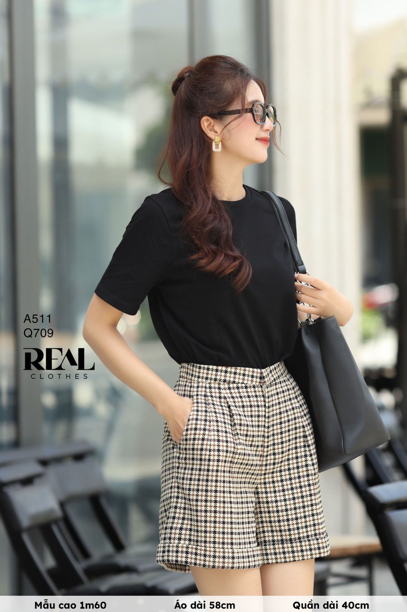 Quần short lưng thun zigzag kem SALE - size XS