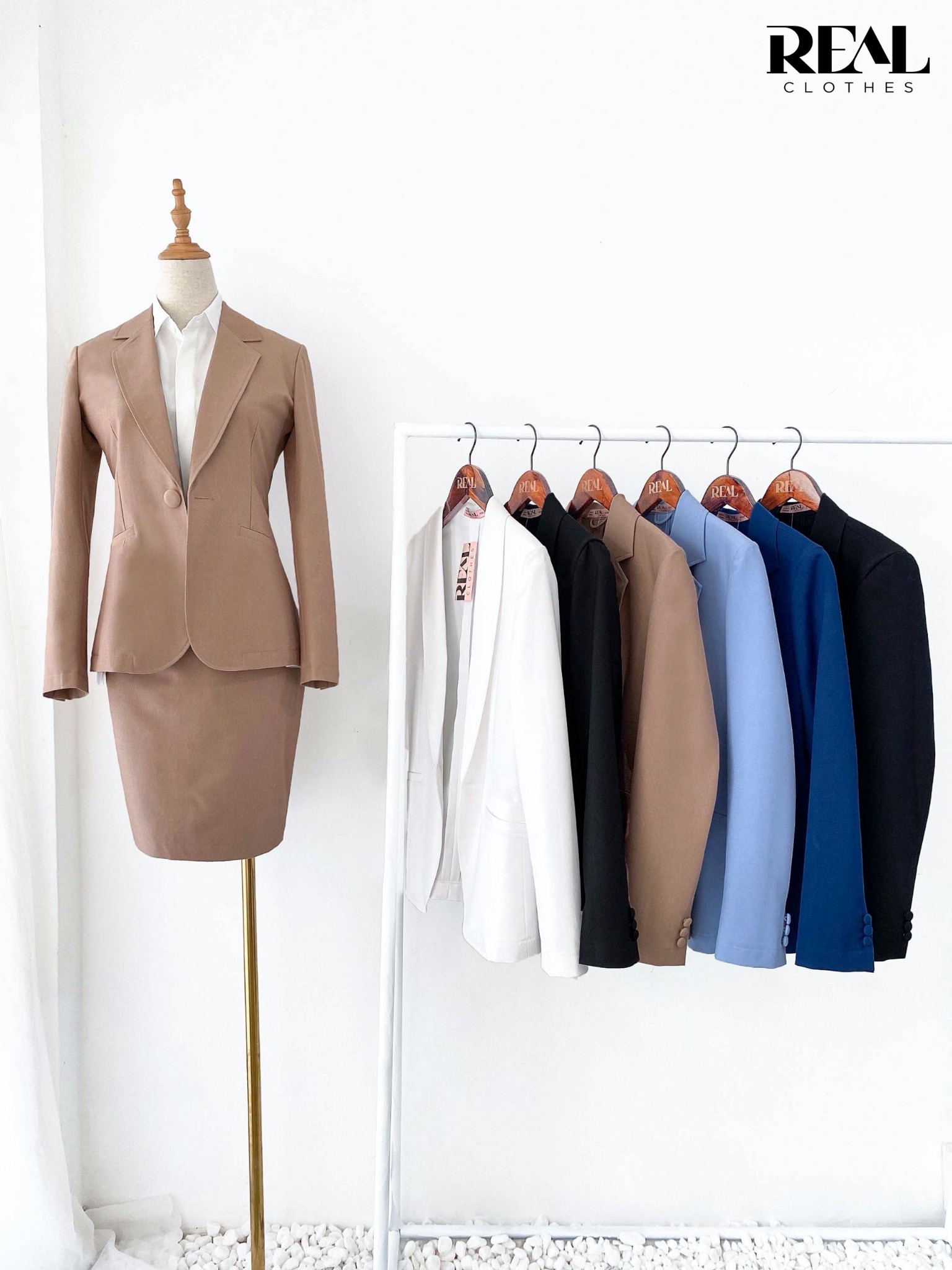 Blazer dài tay dài đen