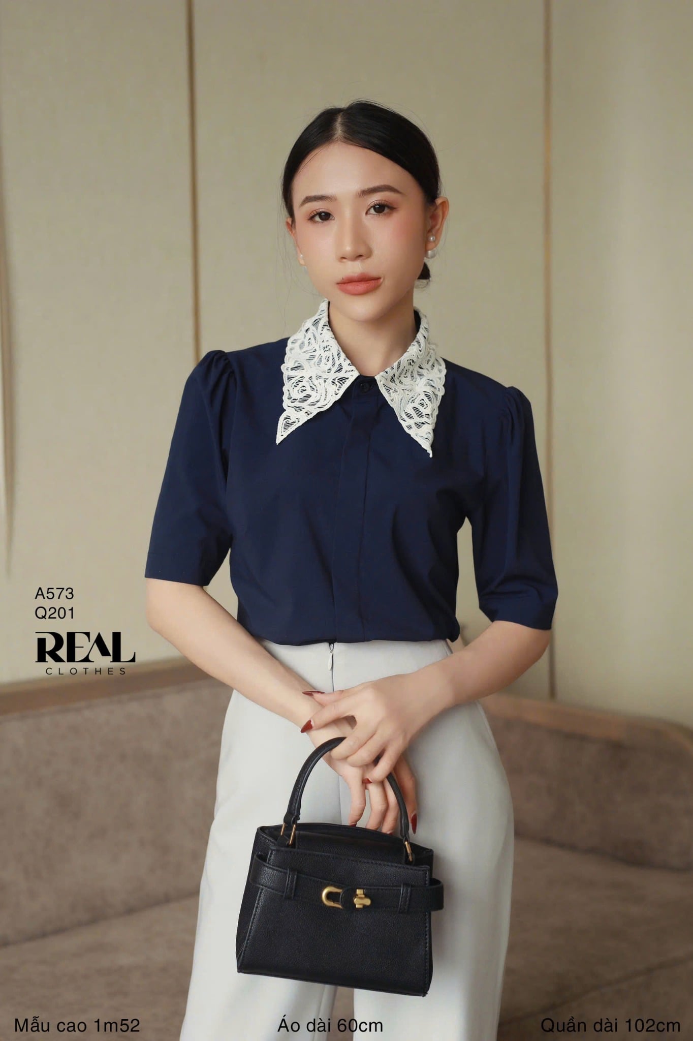 Sơ mi bamboo cổ ren xanh đen