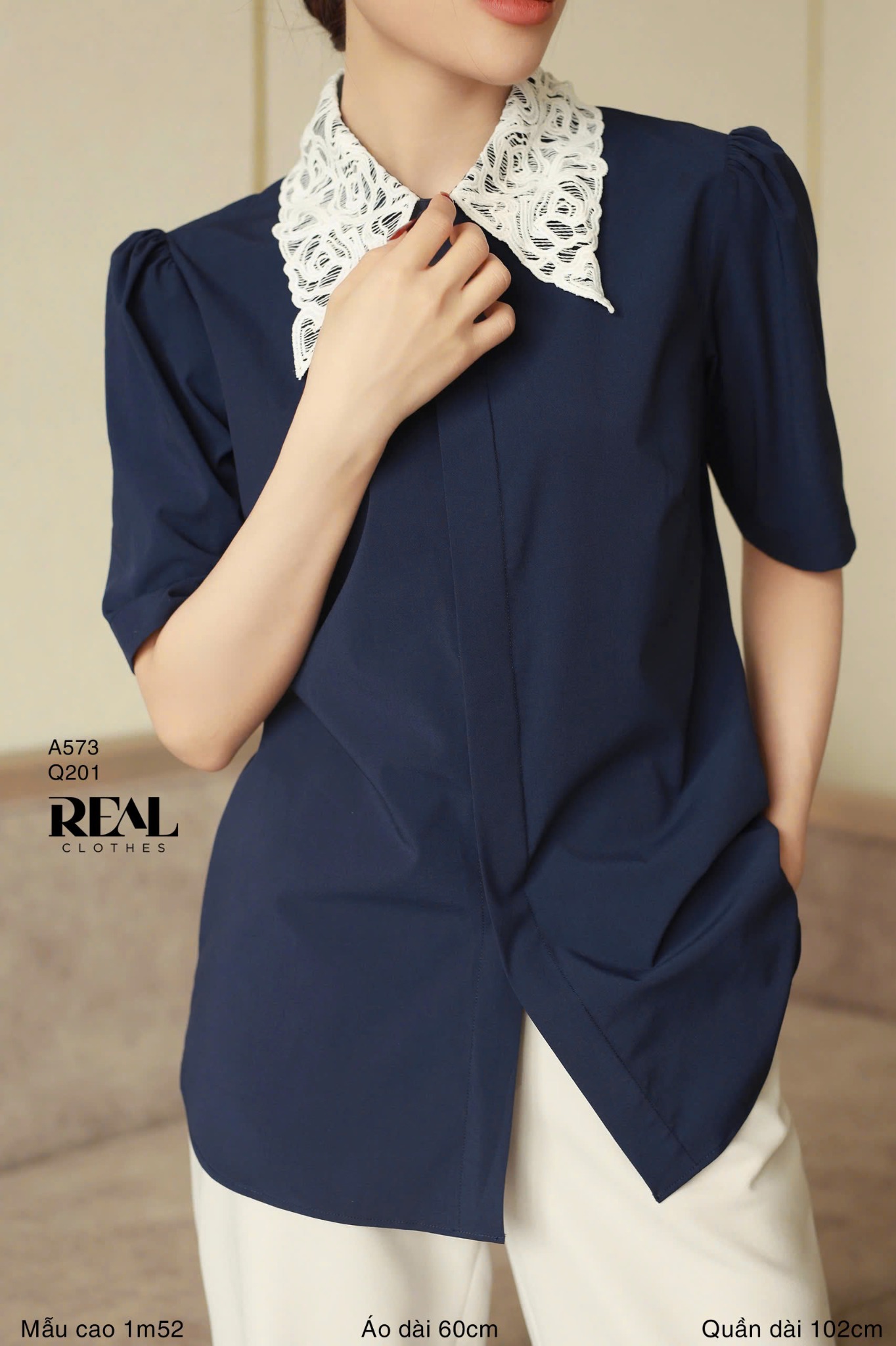 Sơ mi bamboo cổ ren xanh đen