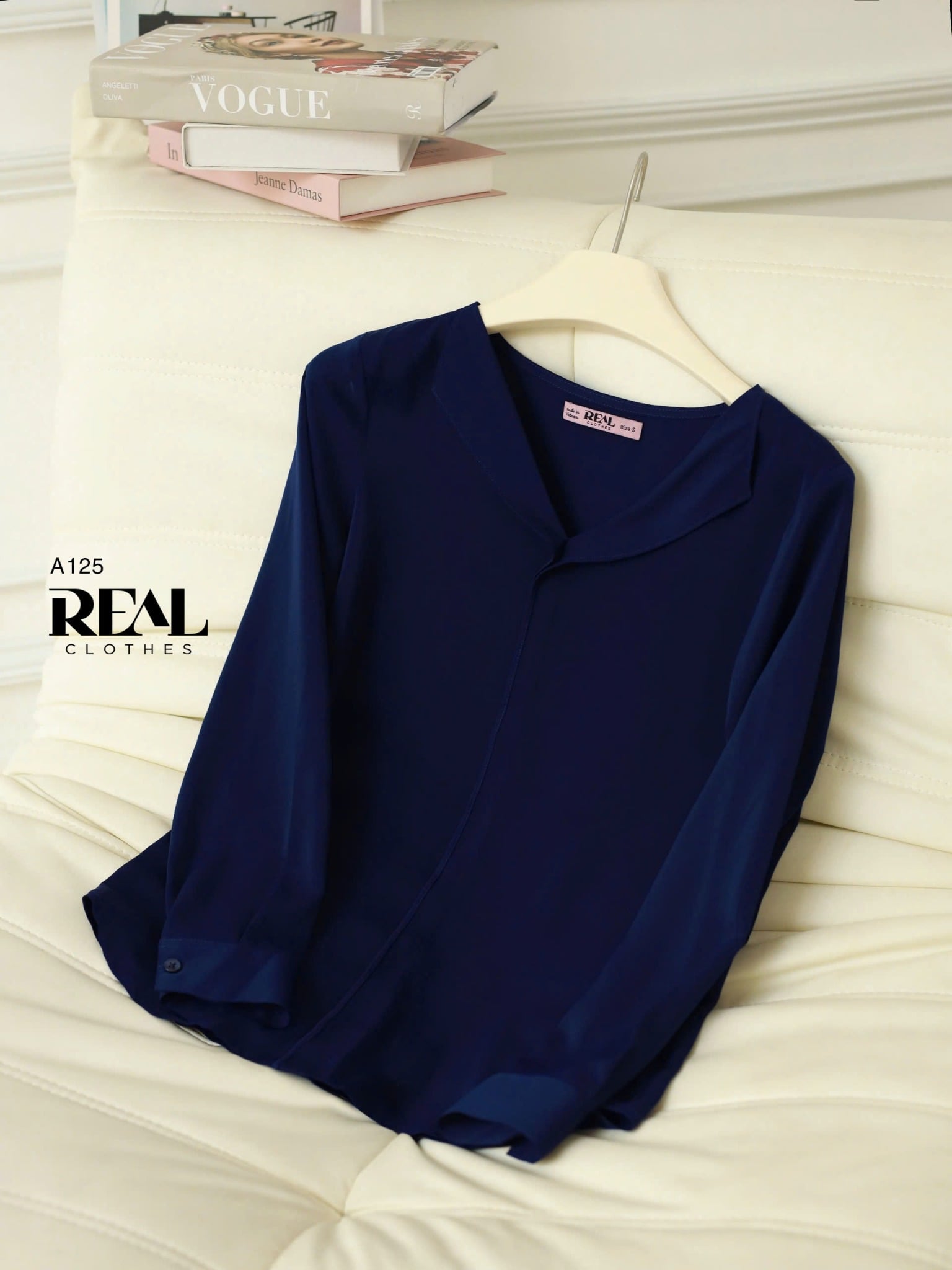 Áo cổ lật xanh đen