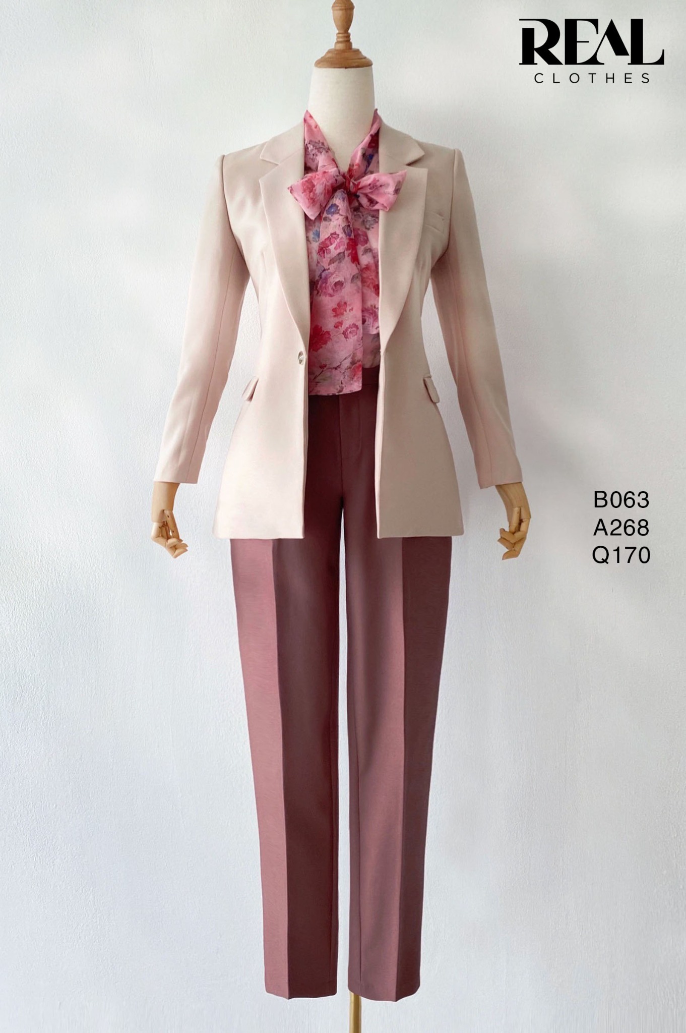 Blazer Clara cindy nude
