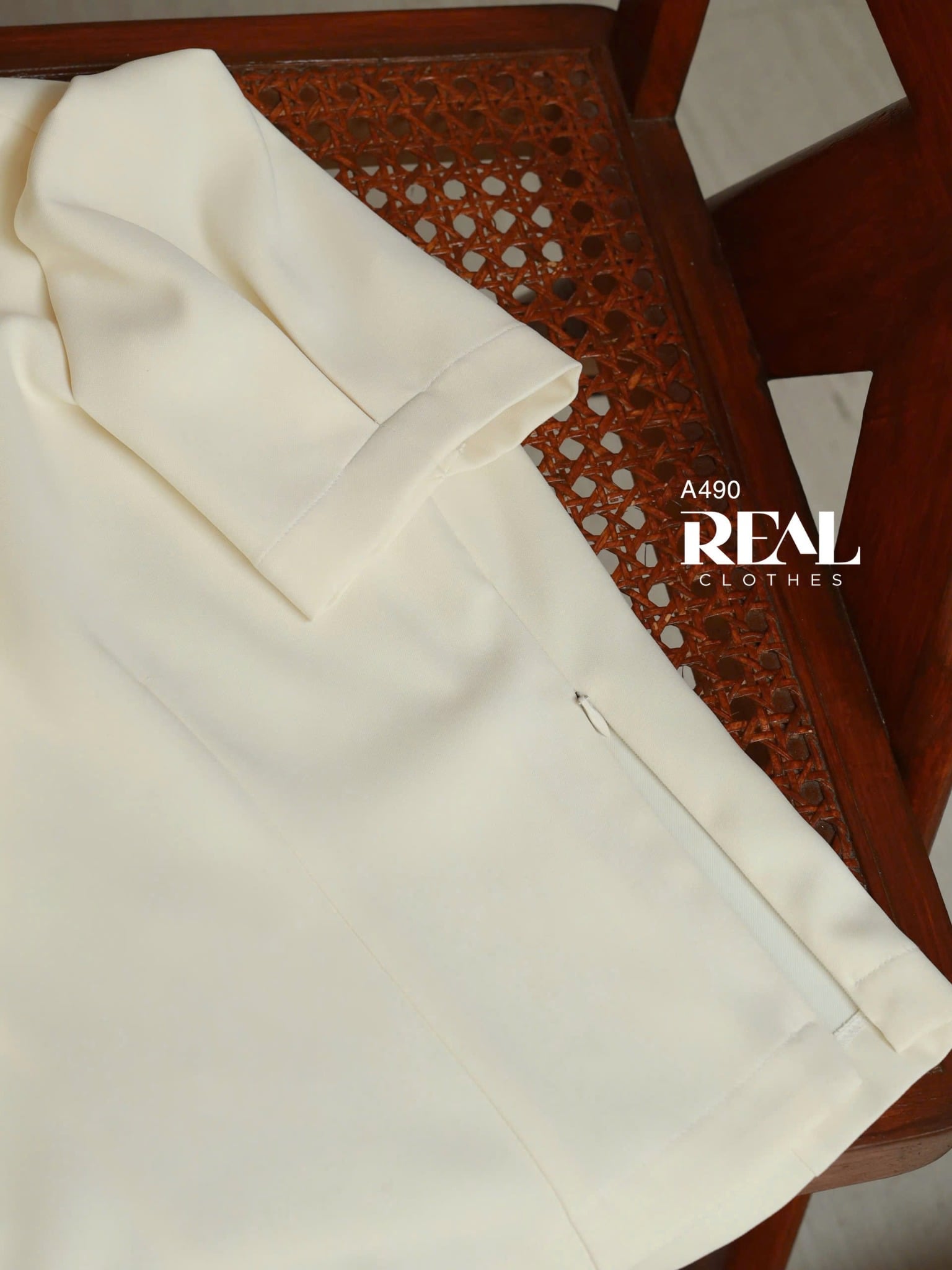 Croptop tay phồng kem