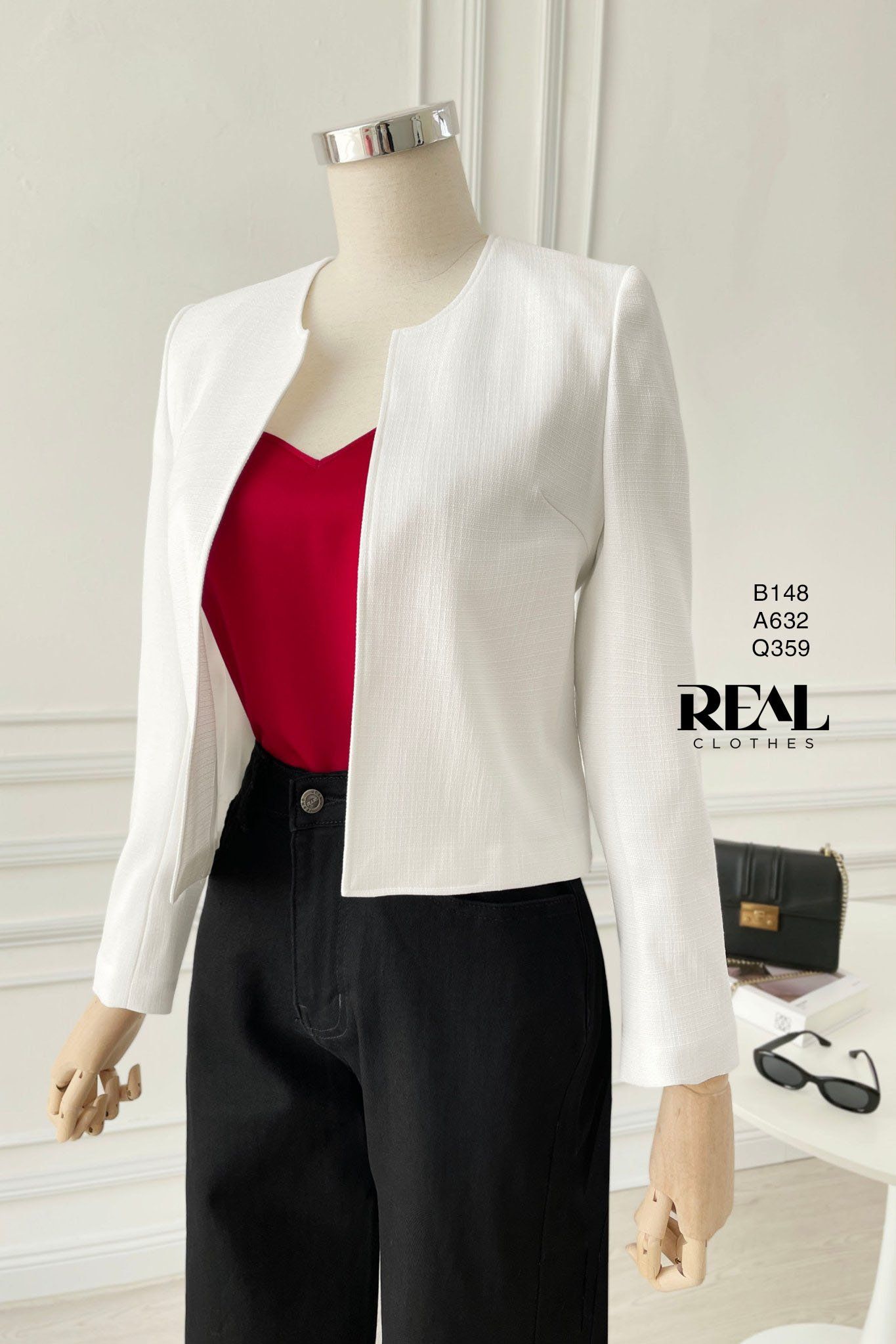  Blazer cổ tròn trắng 