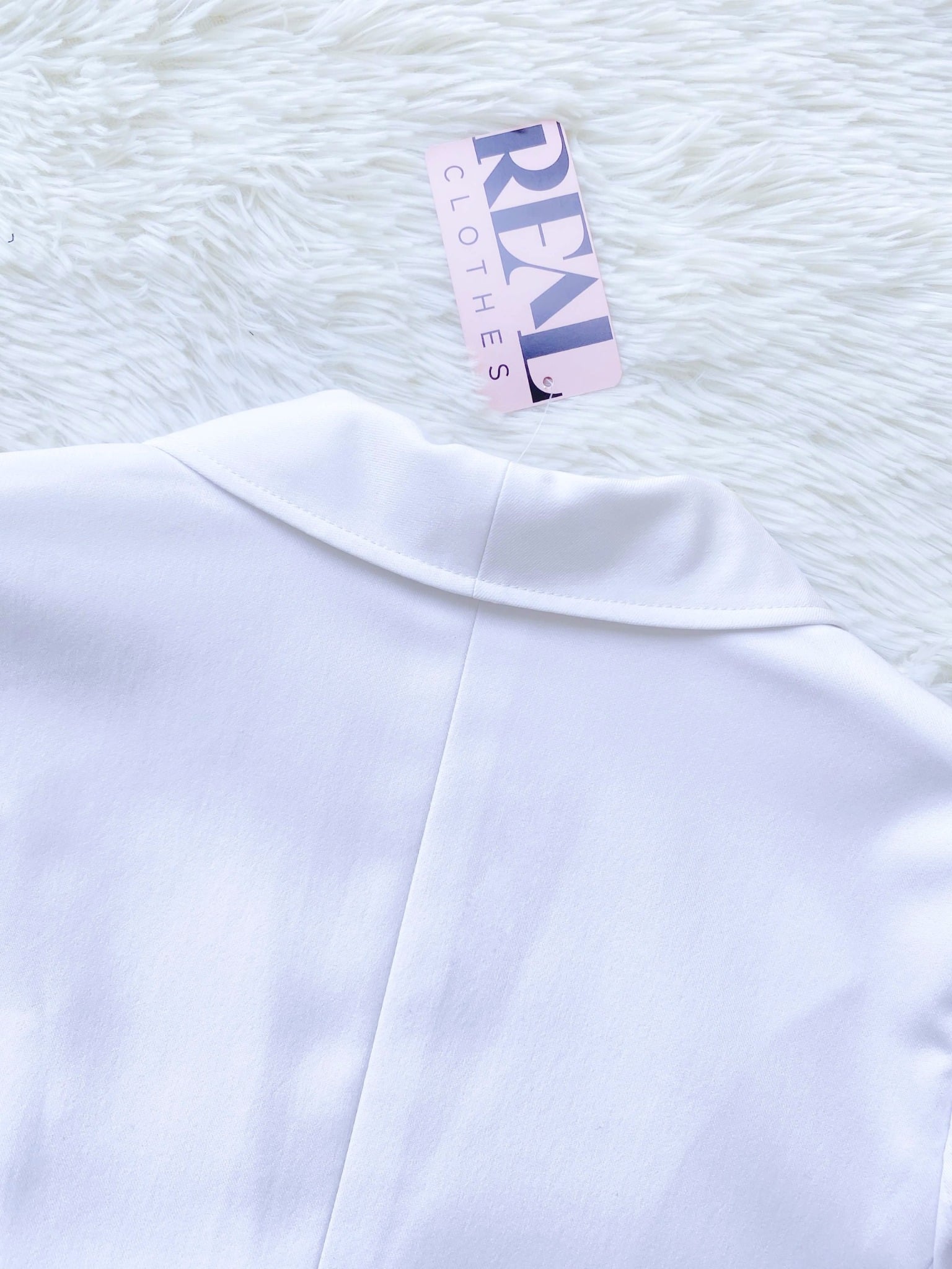 Blazer ngắn trắng