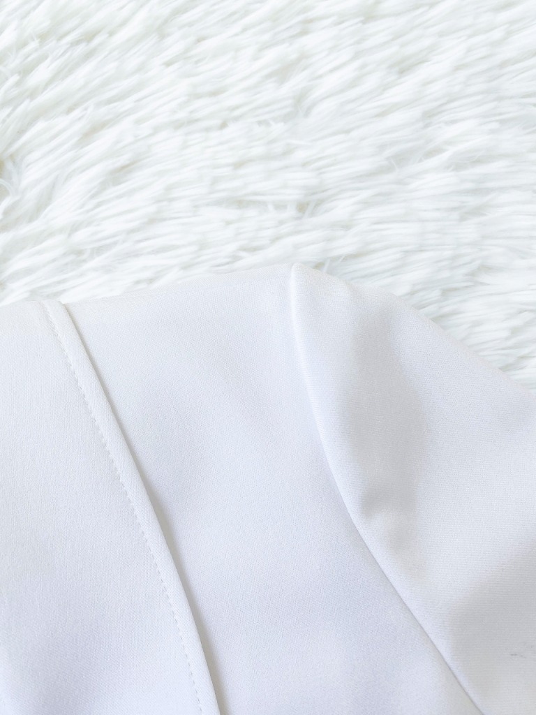 Blazer dài tay dài trắng